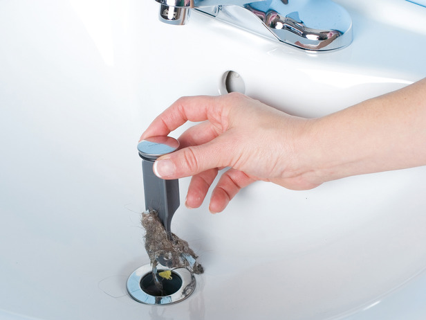 Read more about the article How to unclog your sink with household ingredients