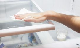 How to remove bad odor from a smelly fridge