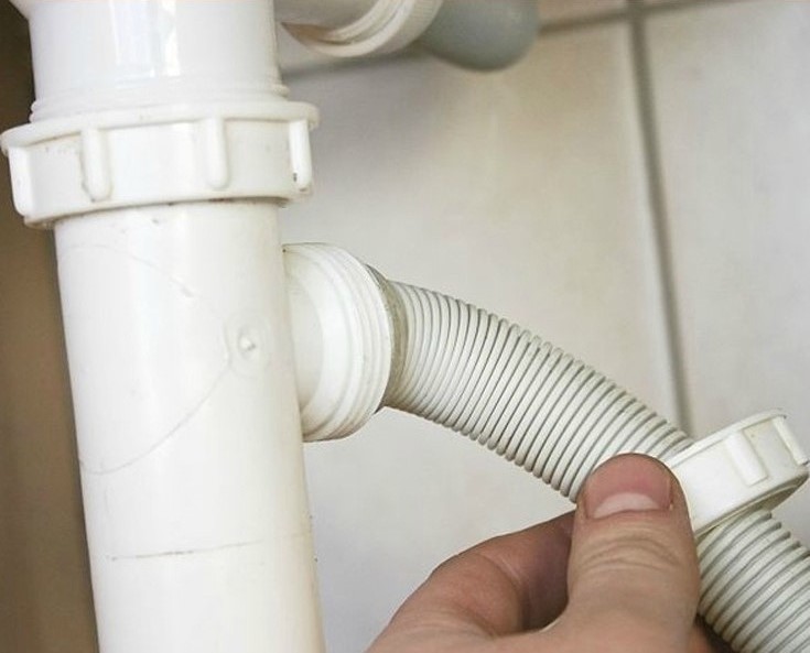 Read more about the article How to unclog the dishwasher’s drain hose