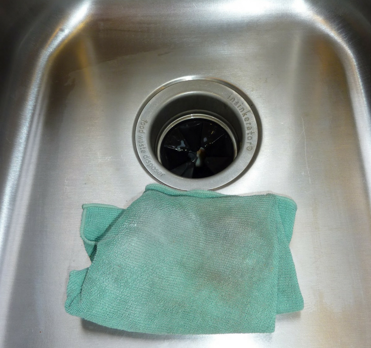 Read more about the article The Simplest Way To Clean The Sink Without Chemicals