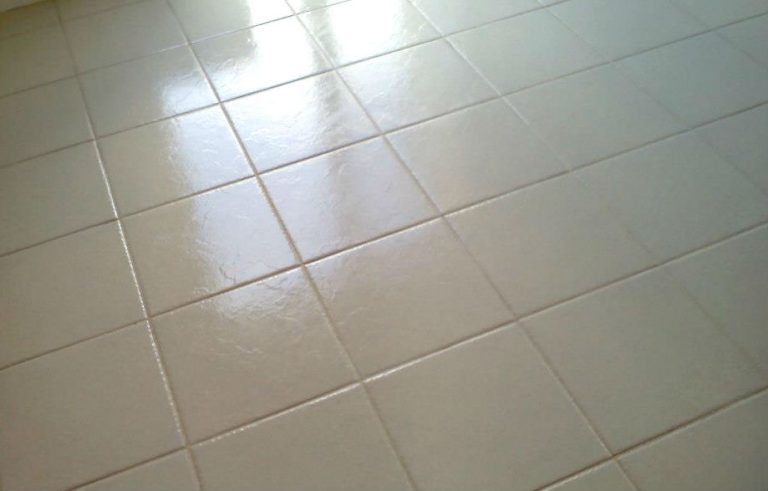 Read more about the article How To Use A White Candle To Keep Your Tile Grout Clean