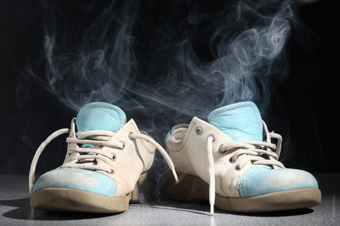How To Remove Persistent Odor From Your Shoes