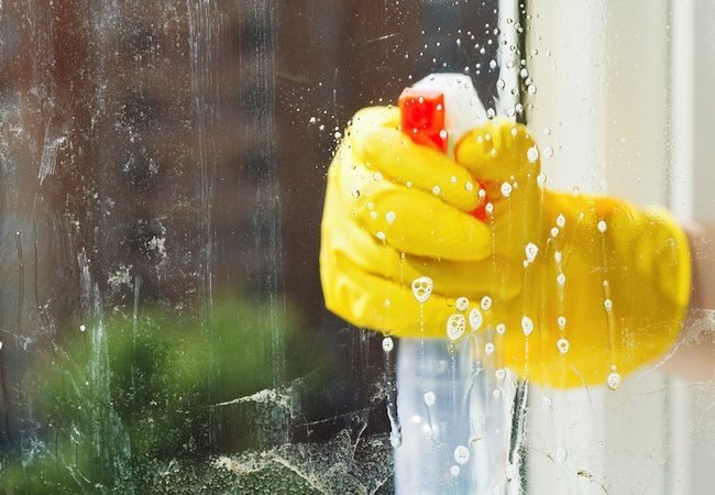 2 Most Effective Window Cleaners To Get Rid Of Persistent Dirt