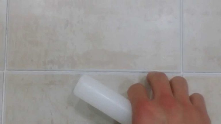 Clever Way To Keep Bathroom Tiles Clean