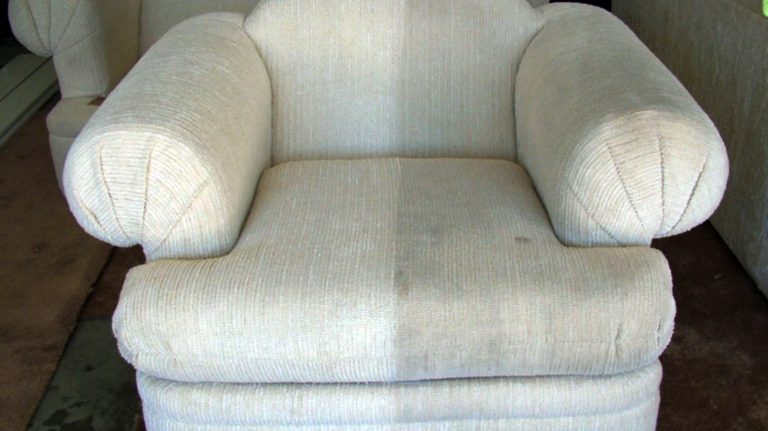 Easy Home Hack To Remove Dirt And Grease From Textile Upholstery