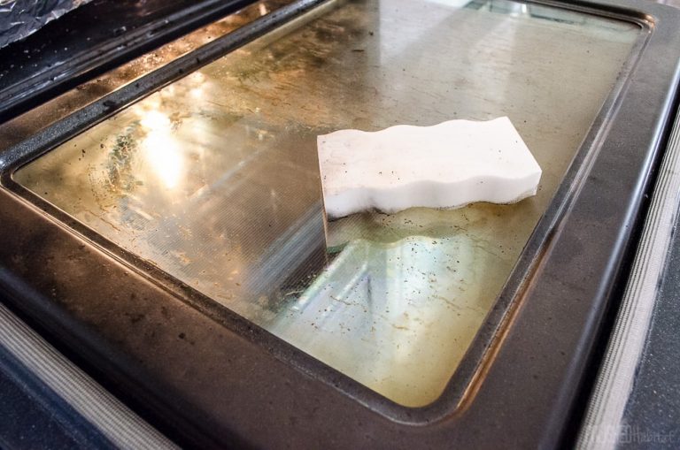 The One-Minute Trick To Clean A Greasy Oven Glass Door Like A Pro